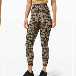 Lululemon Wunder Train High-Rise Tight 25”